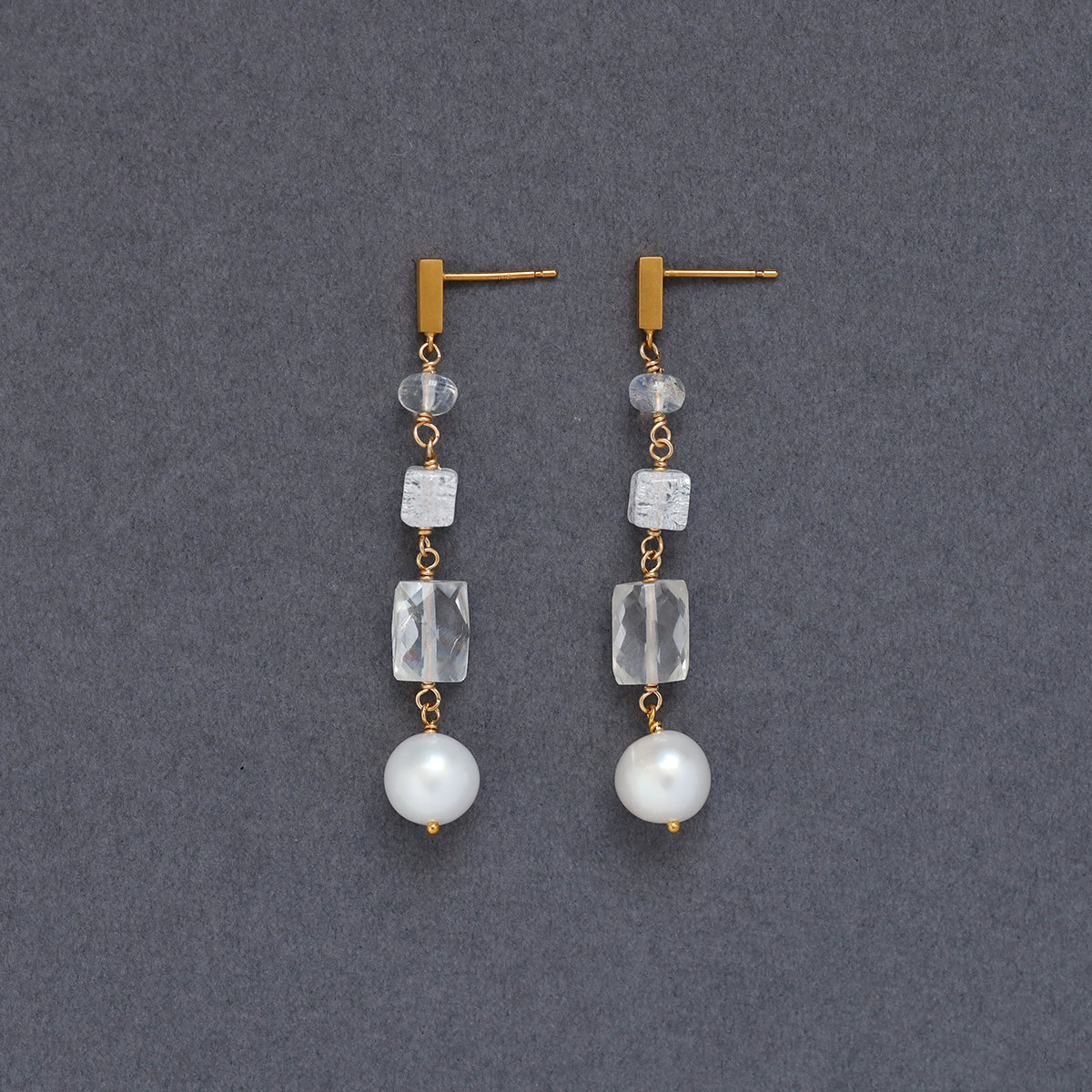 luxe Chance ロングピアス White Edition | エシカルジュエリー HASUNA