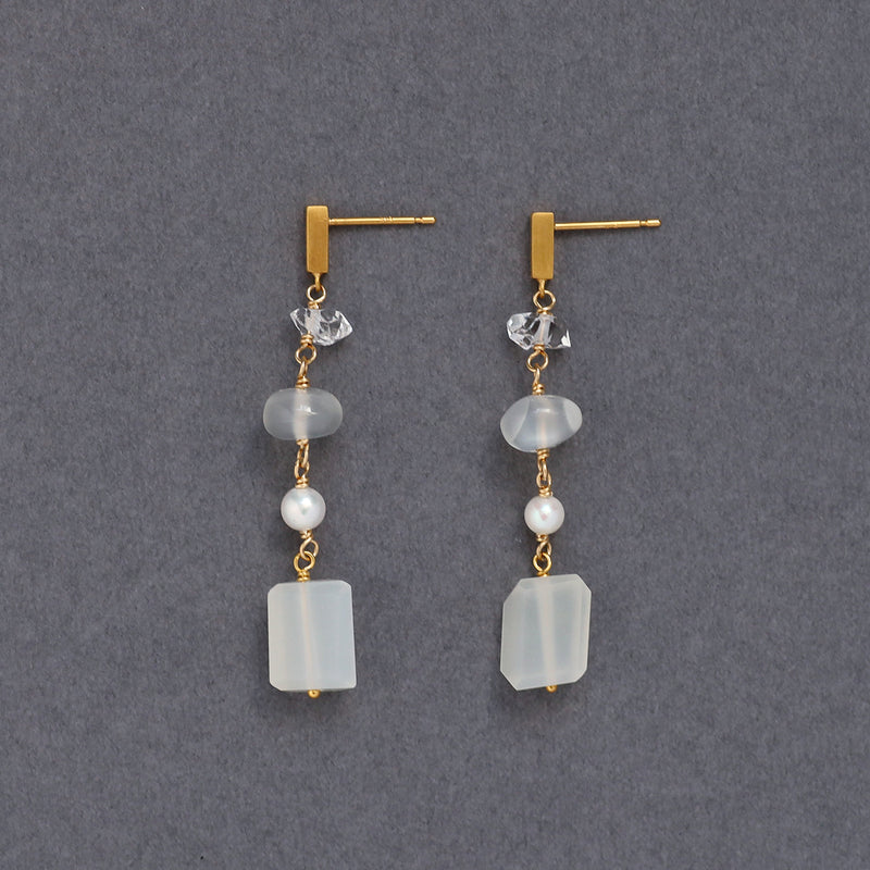 luxe Chance ロングピアス White Edition