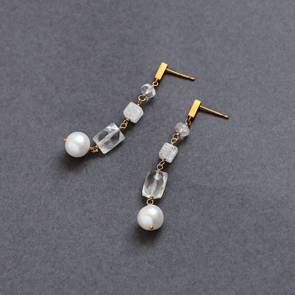 luxe Chance ロングピアス White Edition | エシカルジュエリー HASUNA