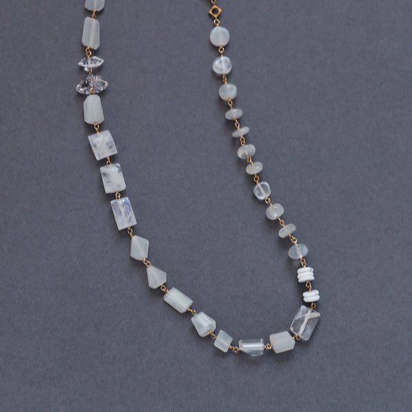 luxe Chance ネックレス White Edition