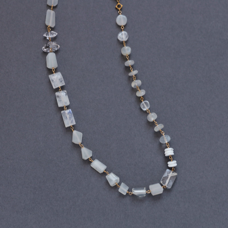 luxe Chance ネックレス White Edition