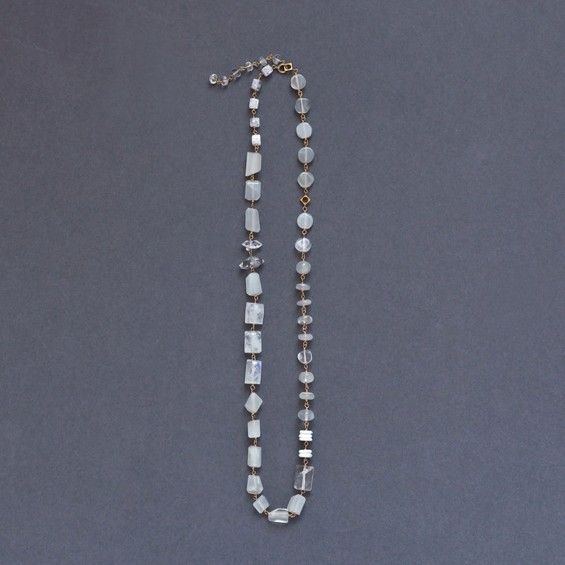 luxe Chance ネックレス White Edition