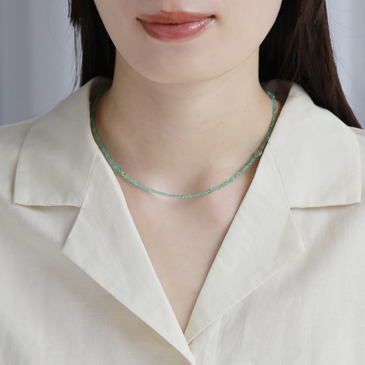 luxe ショートネックレス エメラルド | エシカルジュエリー HASUNA(ハスナ)