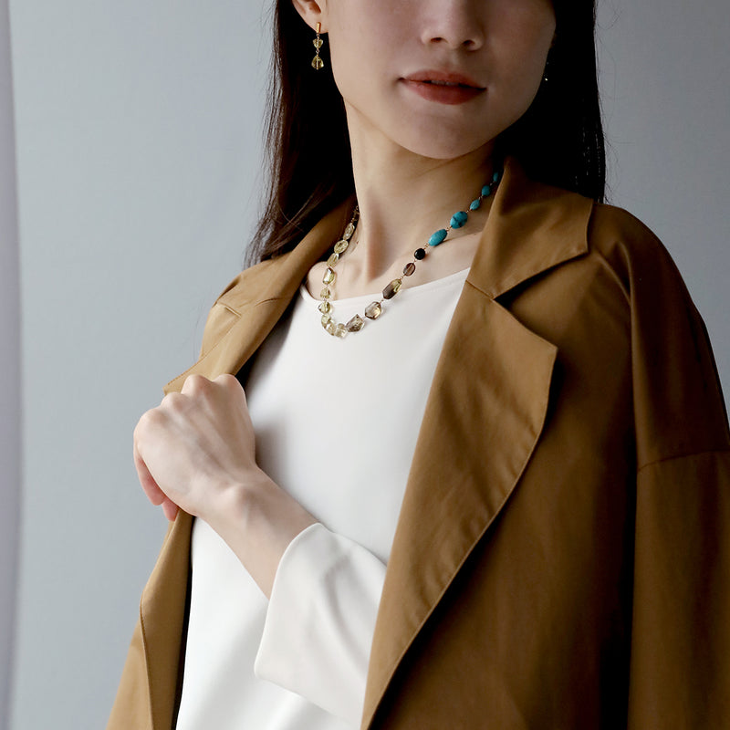 luxe Essence ショートピアス オリーブクォーツ