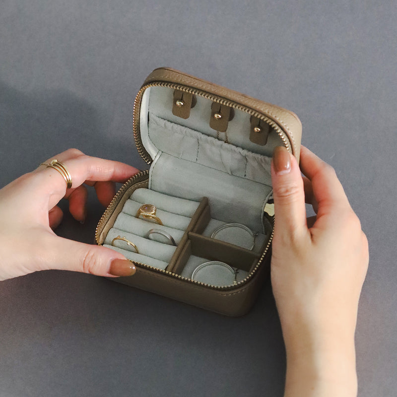 SOÉJU×HASUNA Veganレザレットジュエリーケース