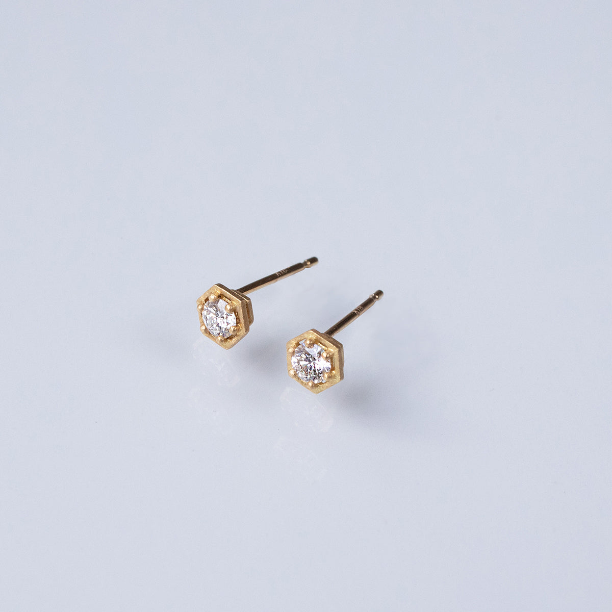 HASUNA ダイヤモンドクォーツ　エシカルジュエリー Timeless ポストピアス ダイヤモンド | エシカルジュエリー